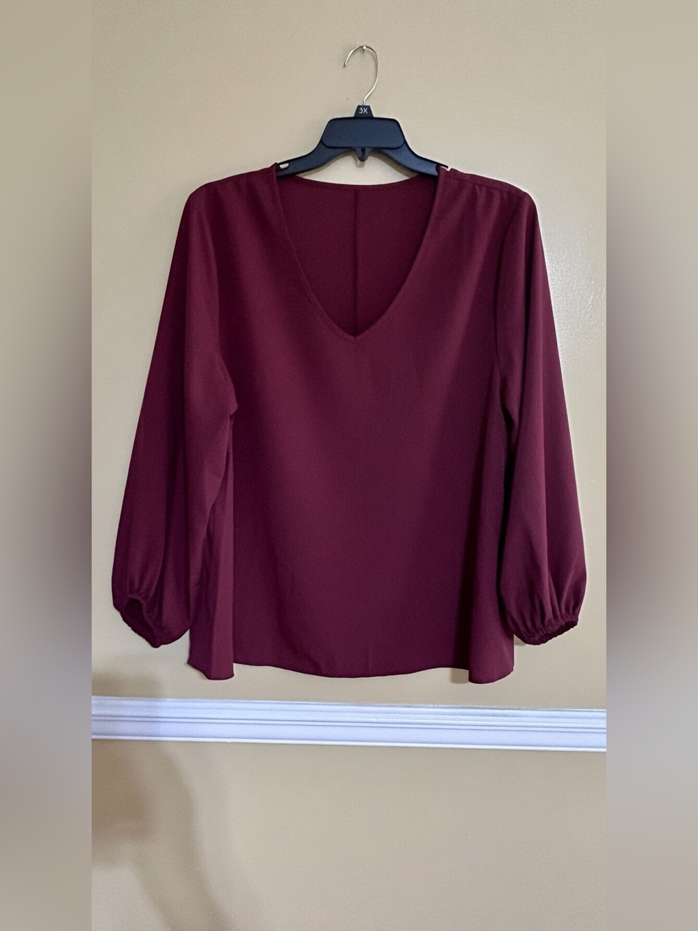 Women's Top Blouse 2X V Neck Long Balloon Elastic Sleeve Burgundy EUC
